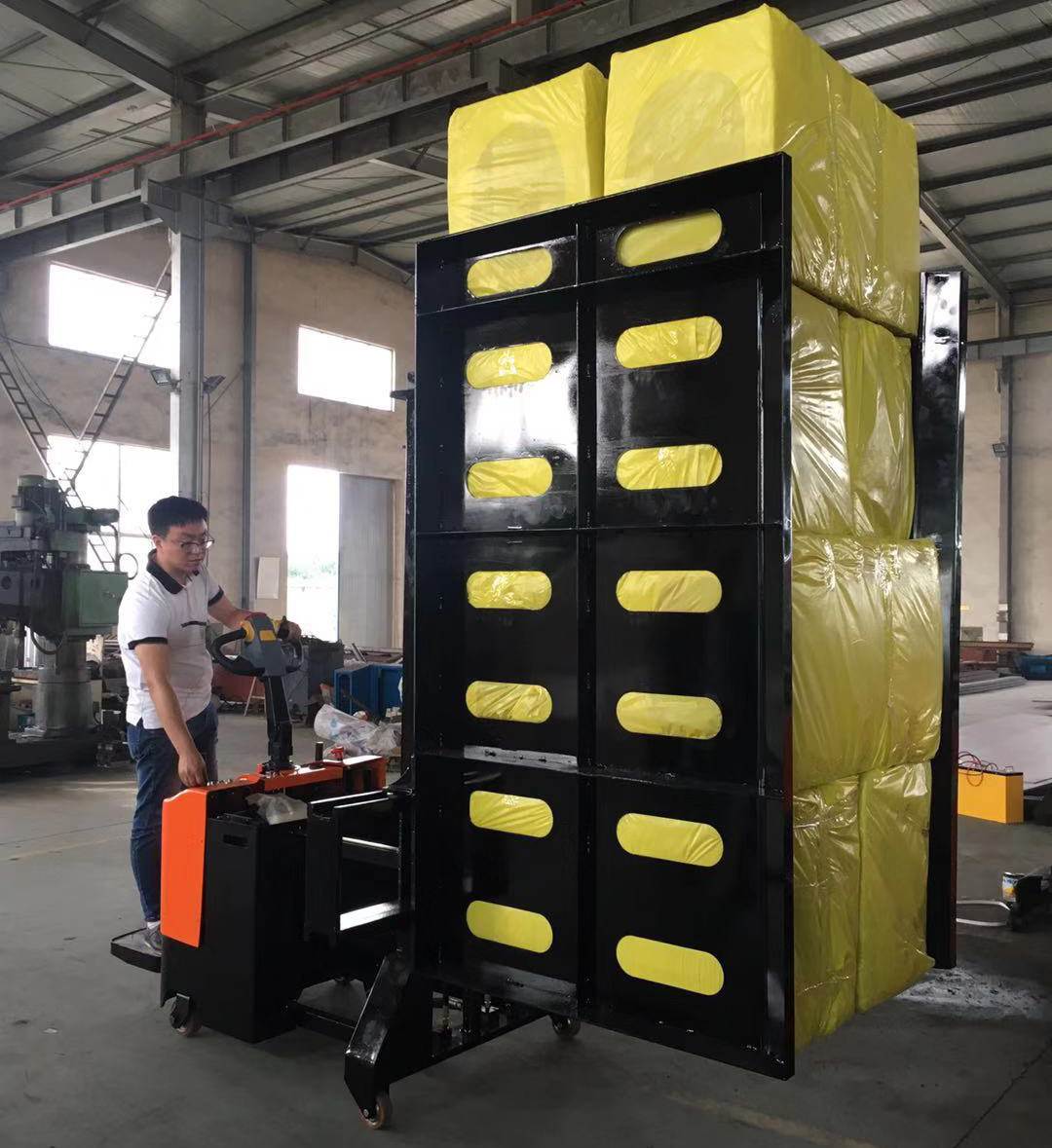 巖棉夾抱機1 巖棉夾抱機1